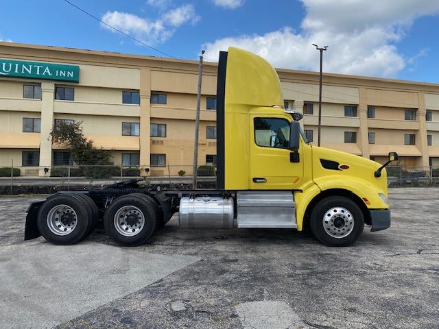 2021 Peterbilt 579-9