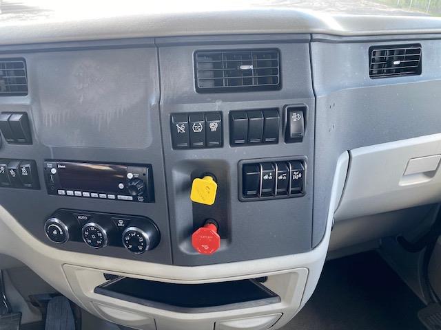 2021 Peterbilt 579-21
