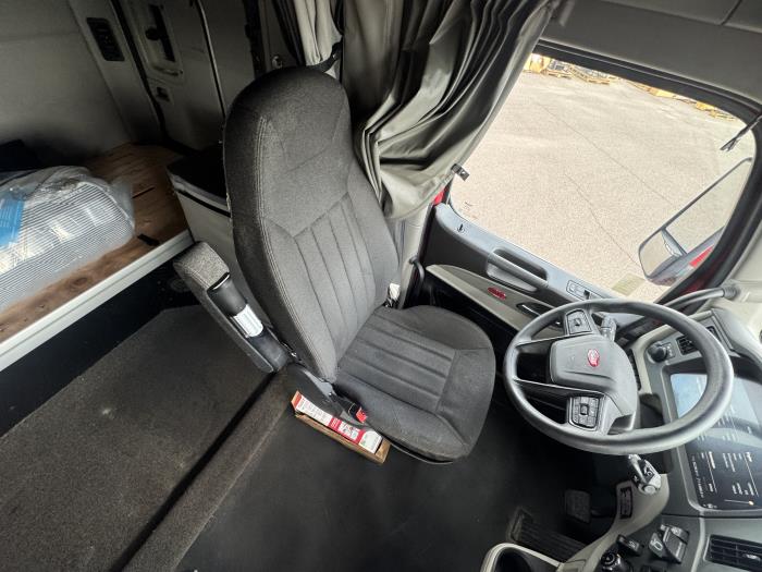 2022 Peterbilt 579-12