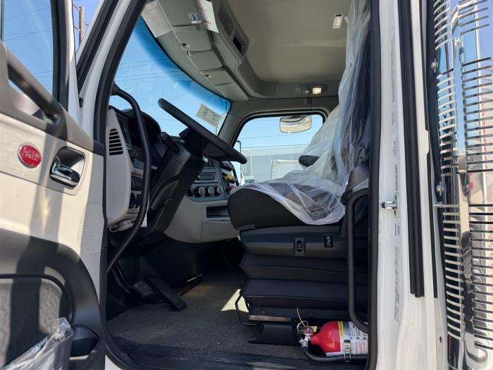 2027 Peterbilt 589-20