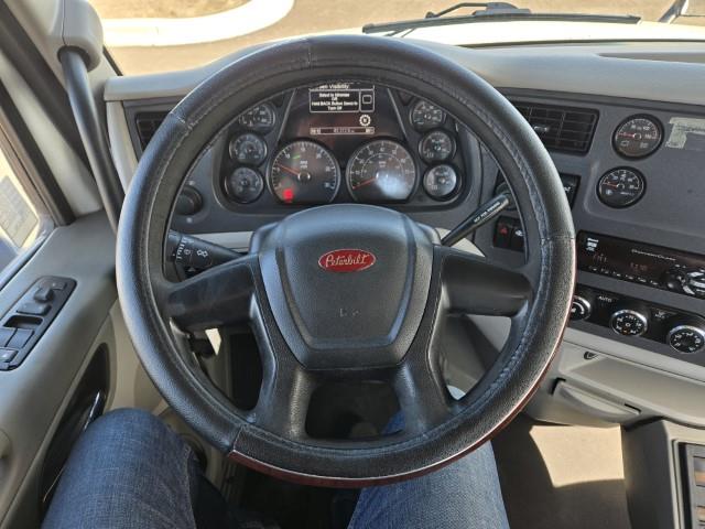 2018 Peterbilt 579-9
