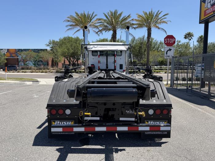 2027 Peterbilt 567-4