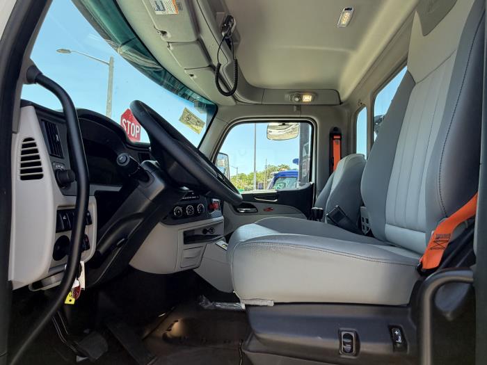 2027 Peterbilt 567-11
