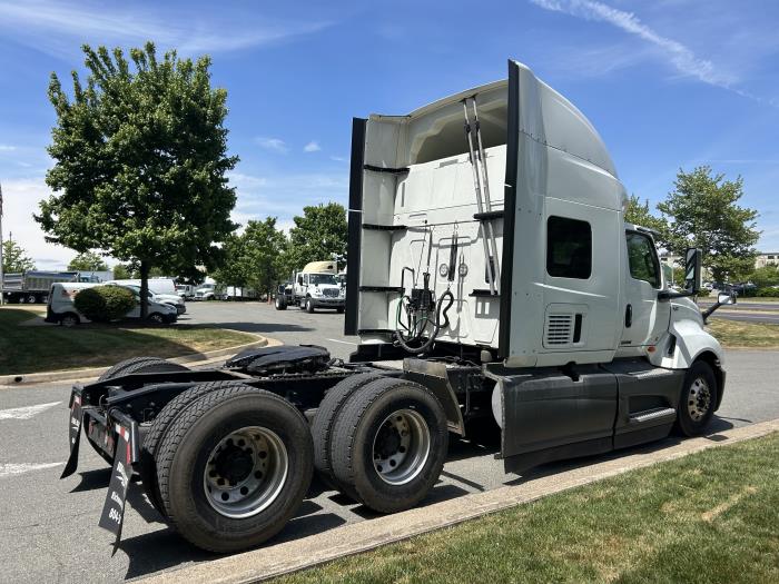 2022 International LT625-6