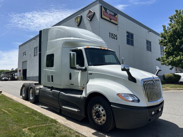 2022 International LT625-1