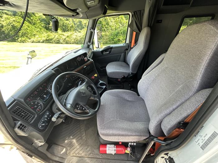 2022 International LT625-9