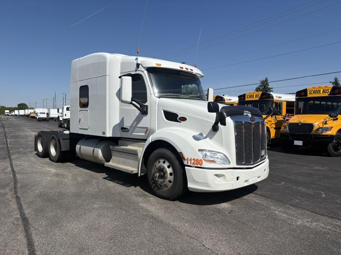 2022 Peterbilt 579-3