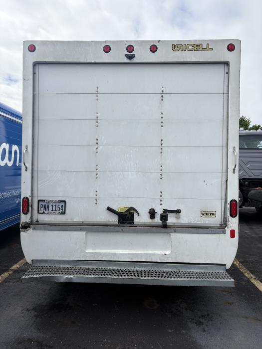 2024 Chevrolet Express 3500-6