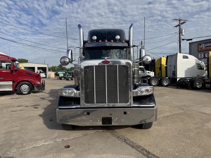 2022 Peterbilt 389-3