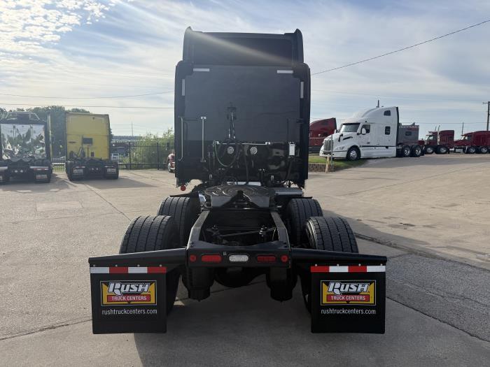2022 Peterbilt 389-22