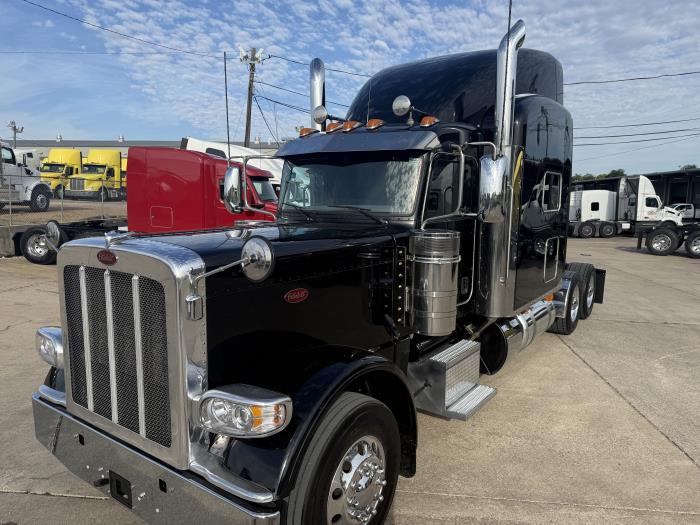 2022 Peterbilt 389-35