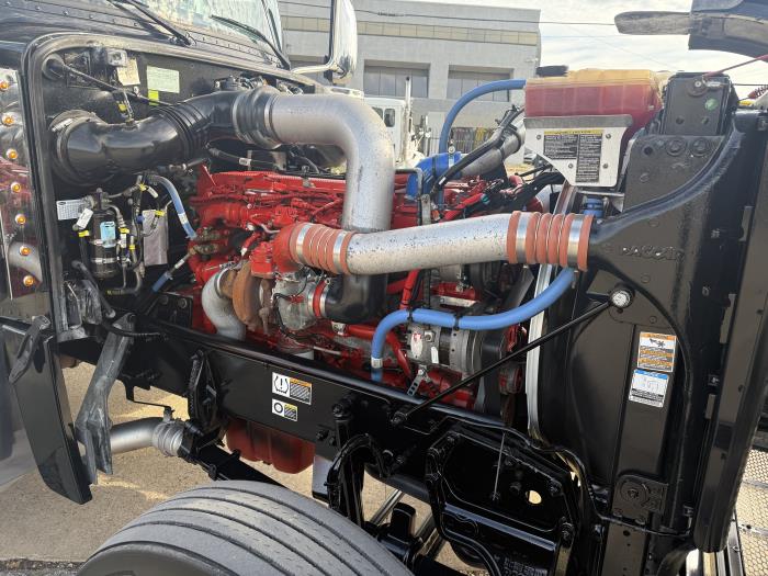 2022 Peterbilt 389-39
