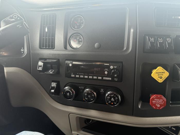 2022 Peterbilt 579-15