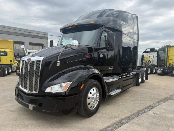 2022 Peterbilt 579-1