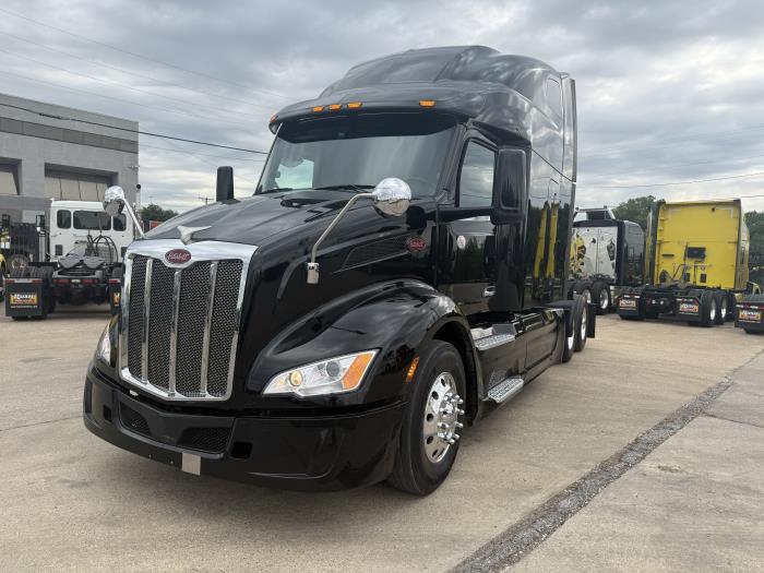 2022 Peterbilt 579-18