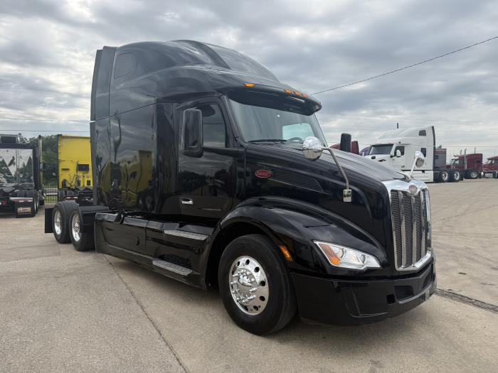 2022 Peterbilt 579-23