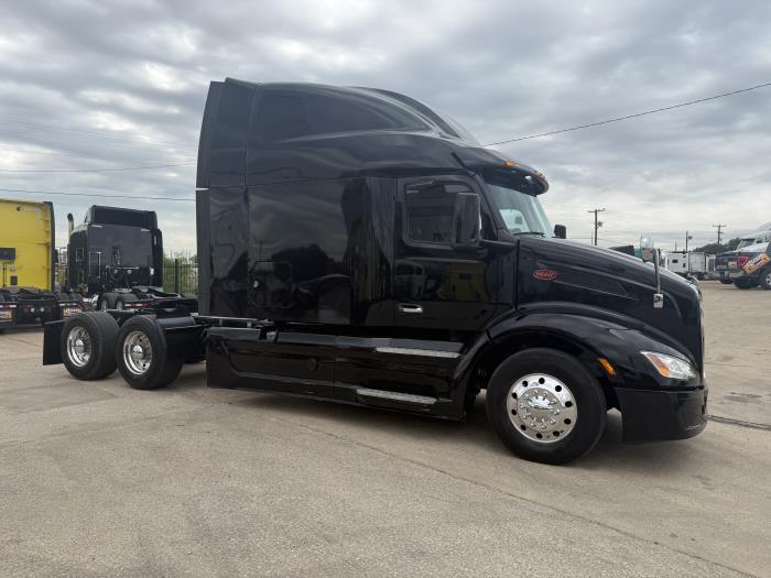 2022 Peterbilt 579-24