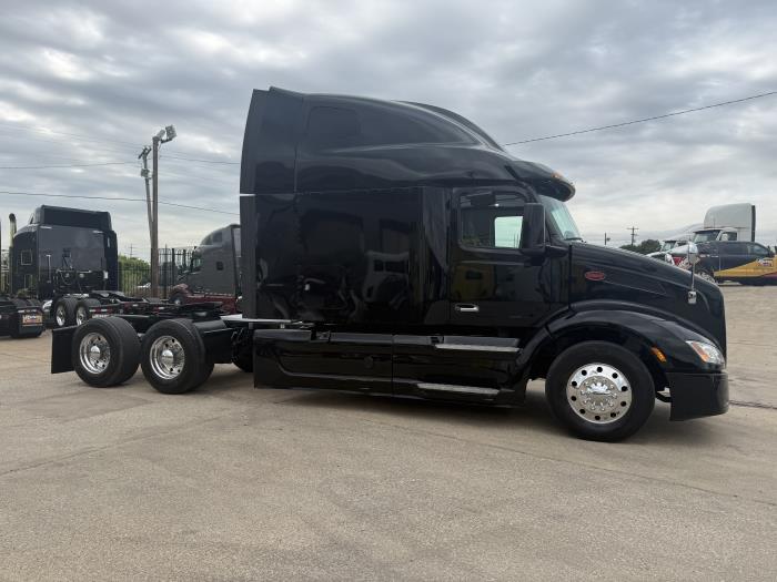 2022 Peterbilt 579-25