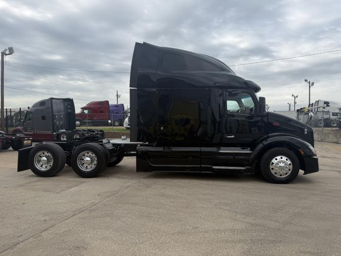 2022 Peterbilt 579-27