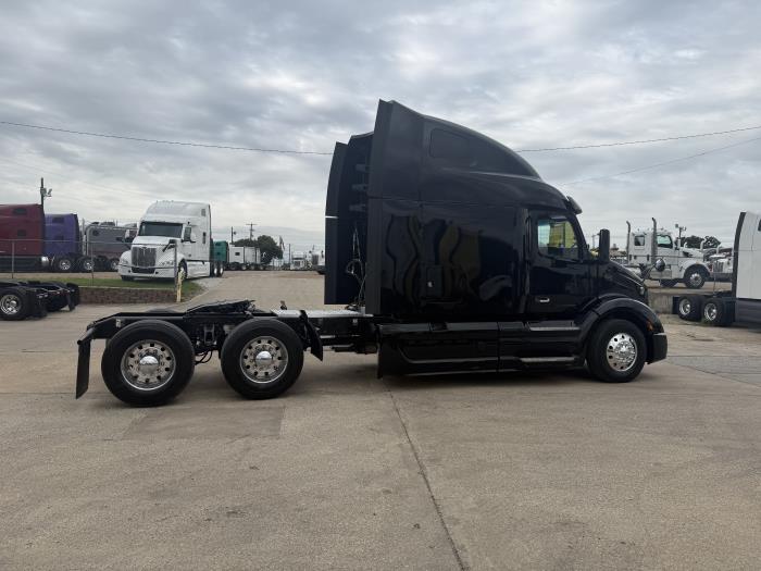 2022 Peterbilt 579-28