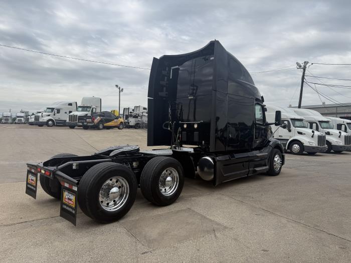 2022 Peterbilt 579-4