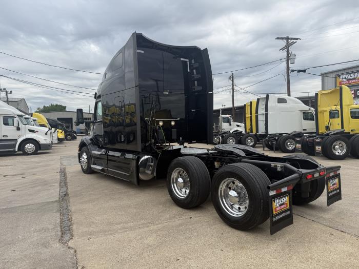 2022 Peterbilt 579-36