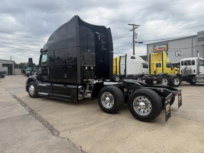2022 Peterbilt 579-37