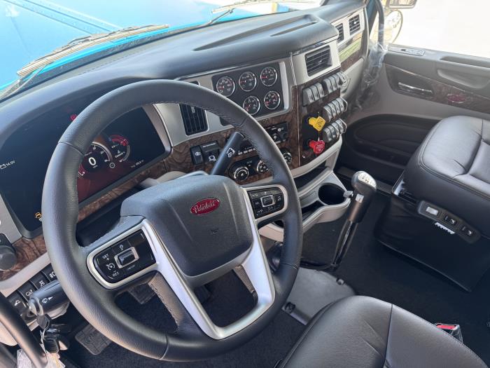 2027 Peterbilt 589-5