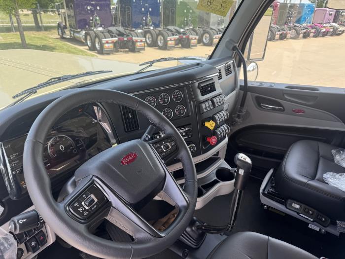 2027 Peterbilt 589-5