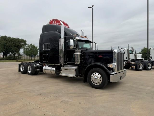 2022 Peterbilt 389-10