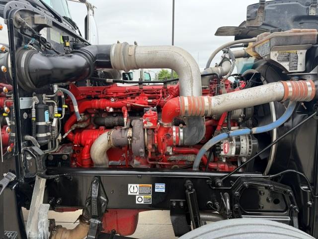 2022 Peterbilt 389-15