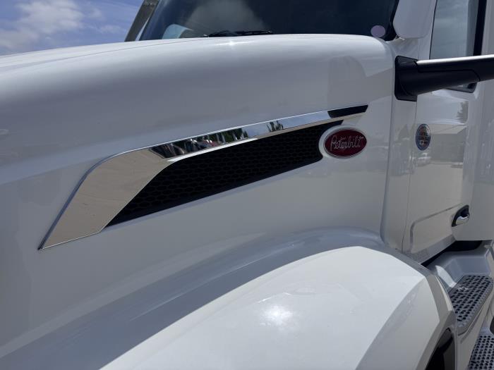 2027 Peterbilt 579-4