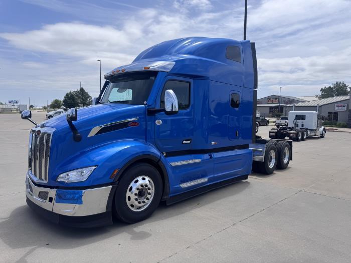 2027 Peterbilt 579-1