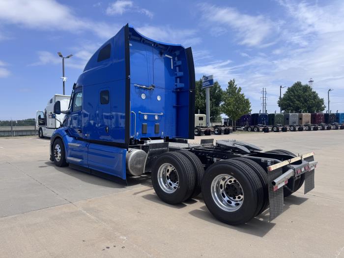 2027 Peterbilt 579-3