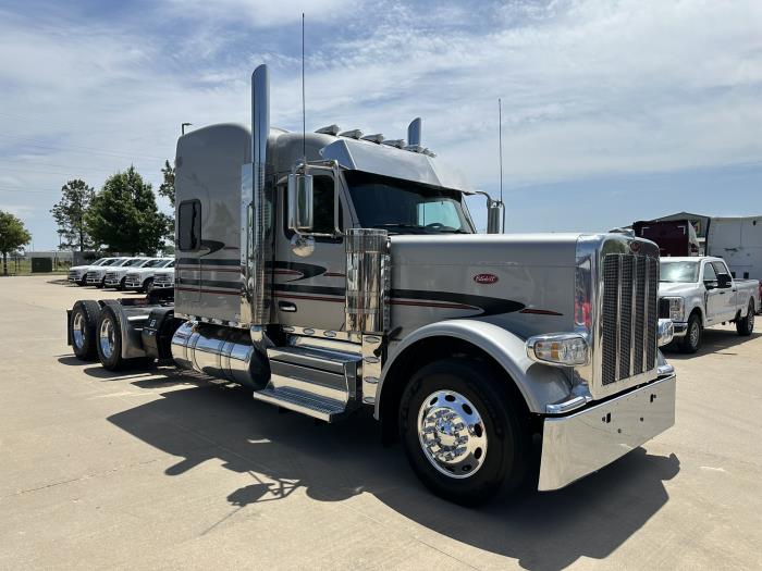 2025 Peterbilt 589-2