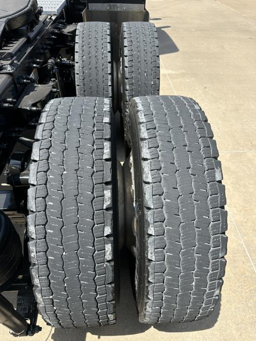 2025 Peterbilt 589-19