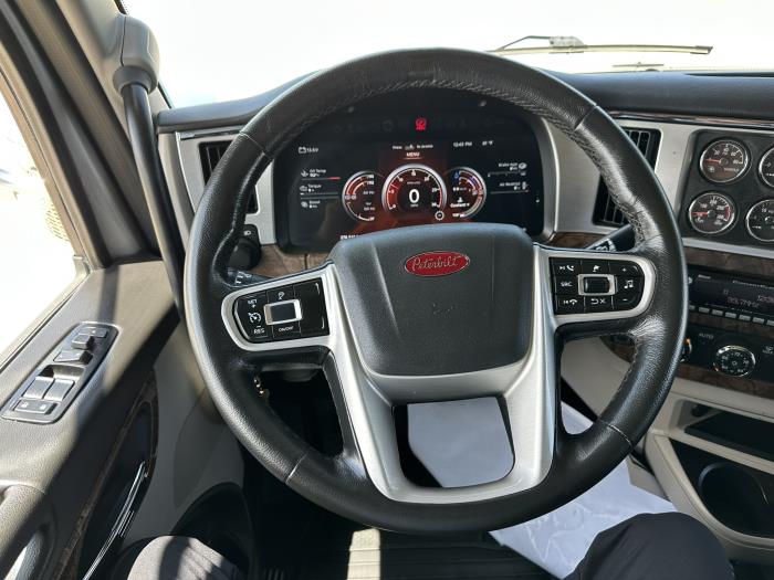 2025 Peterbilt 589-8