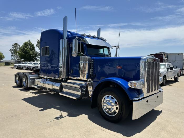 2024 Peterbilt 389-2