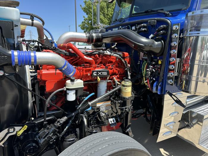2024 Peterbilt 389-15