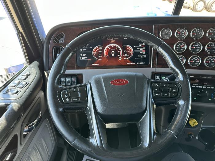 2024 Peterbilt 389-8