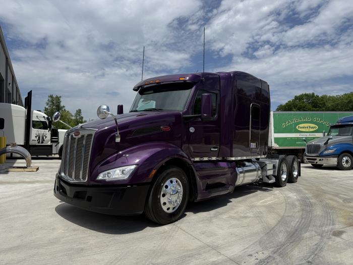 2022 Peterbilt 579-1