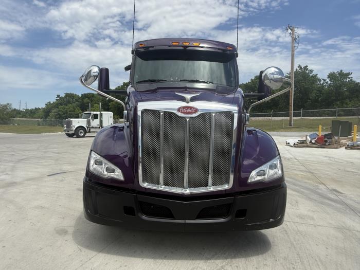 2022 Peterbilt 579-10