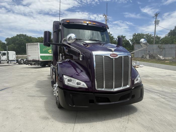 2022 Peterbilt 579-11