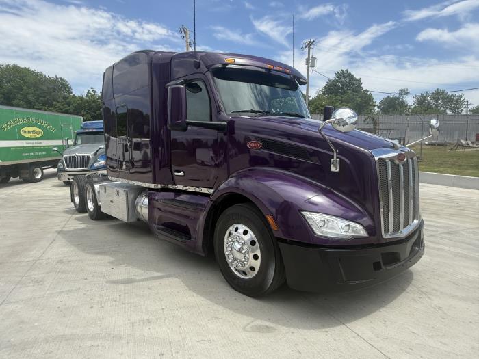 2022 Peterbilt 579-12