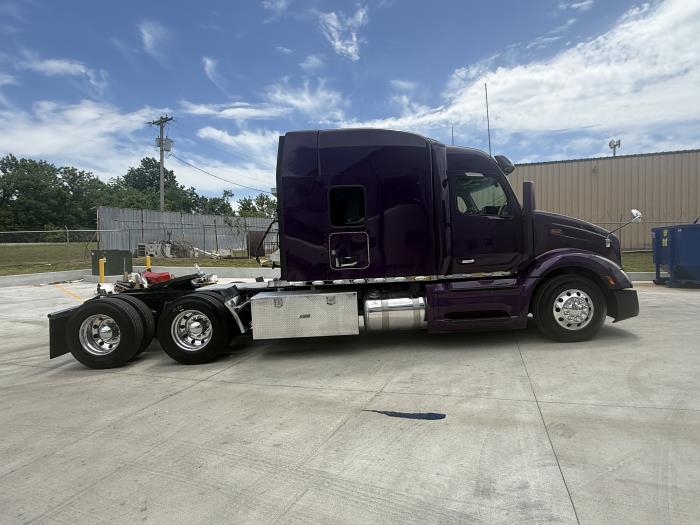 2022 Peterbilt 579-14
