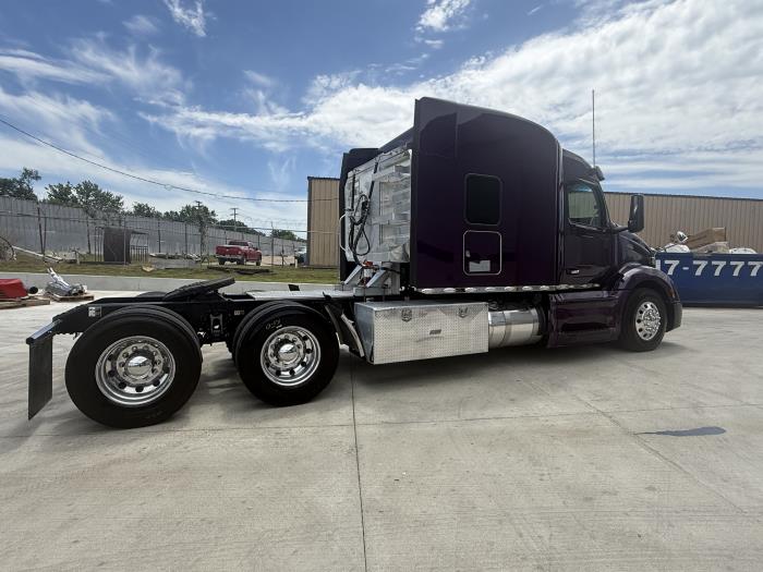 2022 Peterbilt 579-15
