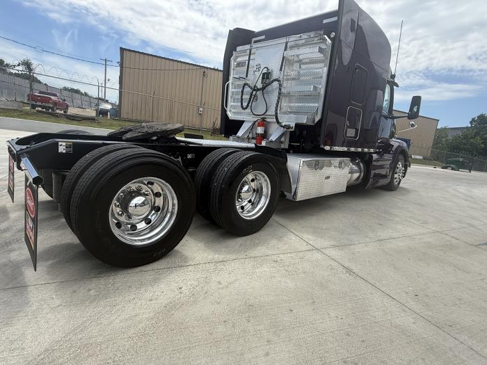2022 Peterbilt 579-16