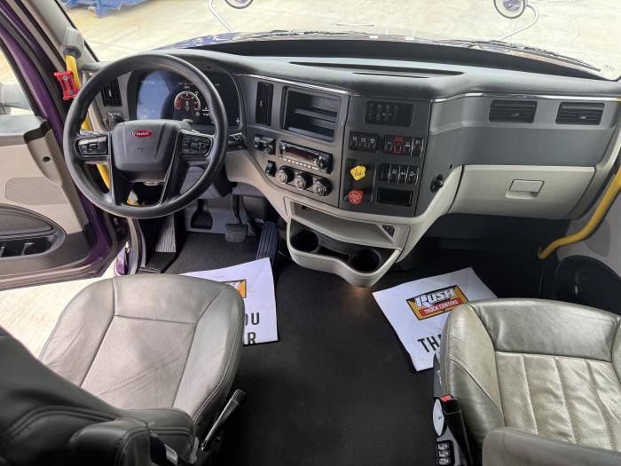 2022 Peterbilt 579-29