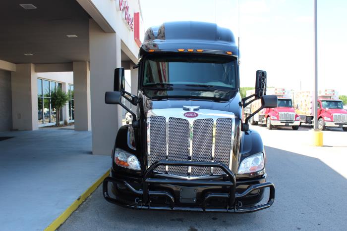 2022 Peterbilt 579-1