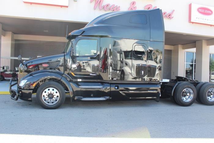 2022 Peterbilt 579-2